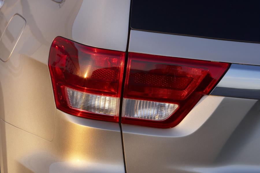  Jeep Grand Cherokee 2011 года  (фото 12 из 91)